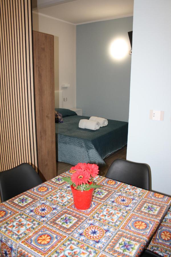 Due Cappuccini Appartement Palermo Buitenkant foto